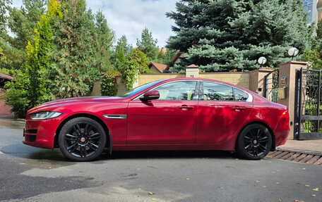 Jaguar XE I рестайлинг, 2016 год, 1 777 000 рублей, 13 фотография