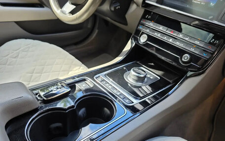 Jaguar XE I рестайлинг, 2016 год, 1 777 000 рублей, 17 фотография