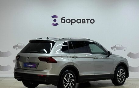 Volkswagen Tiguan II, 2018 год, 2 180 000 рублей, 4 фотография
