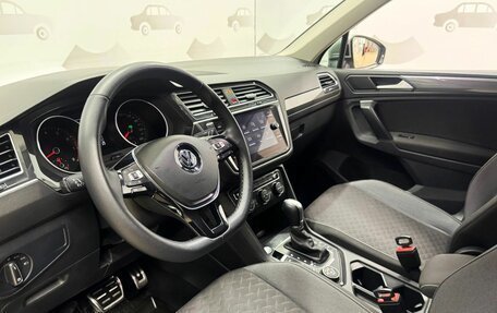 Volkswagen Tiguan II, 2018 год, 2 180 000 рублей, 9 фотография
