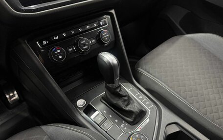 Volkswagen Tiguan II, 2018 год, 2 180 000 рублей, 14 фотография