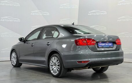 Volkswagen Jetta VI, 2012 год, 1 000 000 рублей, 3 фотография