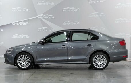 Volkswagen Jetta VI, 2012 год, 1 000 000 рублей, 2 фотография