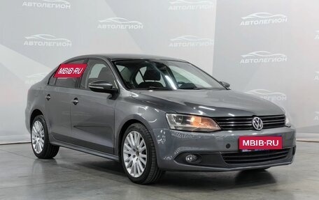 Volkswagen Jetta VI, 2012 год, 1 000 000 рублей, 7 фотография