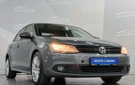 Volkswagen Jetta VI, 2012 год, 1 000 000 рублей, 24 фотография