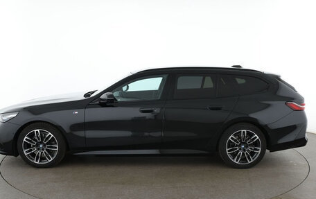 BMW 5 серия, 2024 год, 5 980 000 рублей, 3 фотография