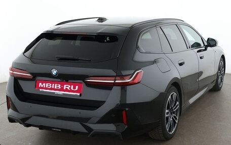BMW 5 серия, 2024 год, 5 980 000 рублей, 5 фотография