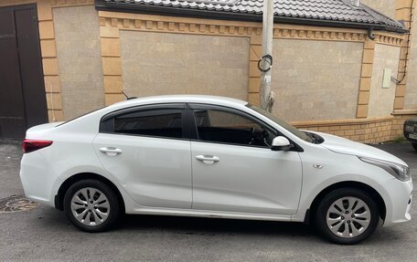 KIA Rio IV, 2017 год, 680 000 рублей, 4 фотография
