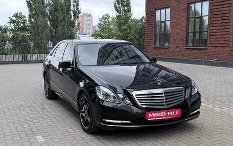 Mercedes-Benz E-Класс, 2010 год, 1 430 000 рублей, 1 фотография