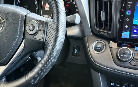 Toyota RAV4, 2016 год, 2 200 000 рублей, 34 фотография