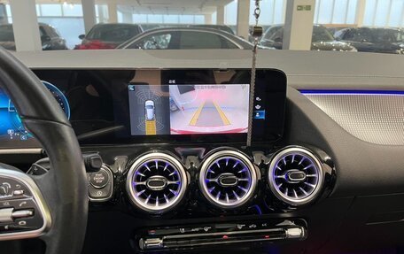 Mercedes-Benz GLA, 2023 год, 2 840 000 рублей, 10 фотография