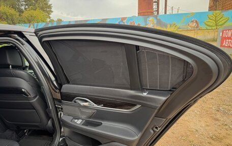 BMW 7 серия, 2017 год, 3 690 000 рублей, 18 фотография