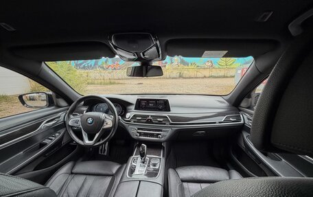 BMW 7 серия, 2017 год, 3 690 000 рублей, 19 фотография