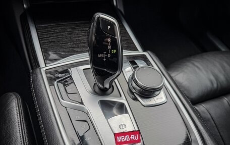 BMW 7 серия, 2017 год, 3 690 000 рублей, 27 фотография