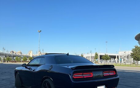 Dodge Challenger III рестайлинг 2, 2016 год, 4 450 000 рублей, 12 фотография