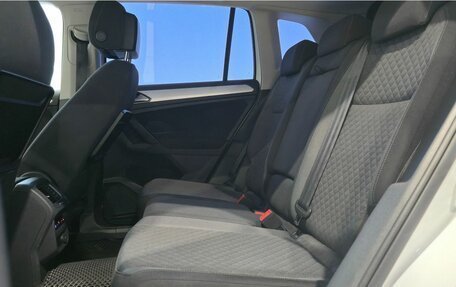 Volkswagen Tiguan II, 2017 год, 2 099 000 рублей, 15 фотография