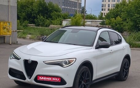 Alfa Romeo Stelvio, 2019 год, 3 100 000 рублей, 1 фотография