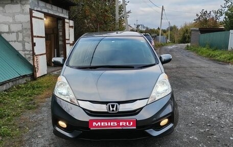 Honda Fit Shuttle I рестайлинг, 2014 год, 1 250 000 рублей, 1 фотография