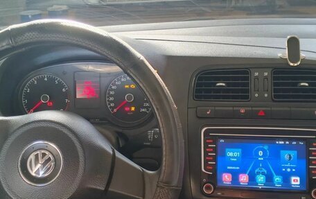 Volkswagen Polo VI (EU Market), 2012 год, 500 000 рублей, 2 фотография