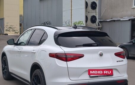 Alfa Romeo Stelvio, 2019 год, 3 100 000 рублей, 4 фотография