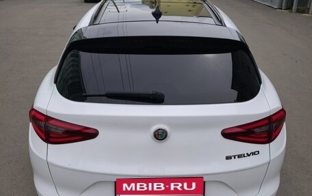 Alfa Romeo Stelvio, 2019 год, 3 100 000 рублей, 7 фотография