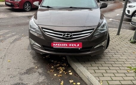 Hyundai Solaris II рестайлинг, 2016 год, 900 000 рублей, 8 фотография