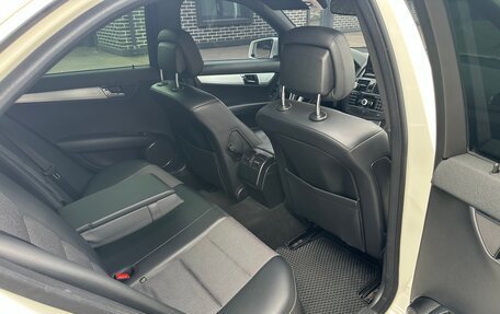Mercedes-Benz C-Класс, 2008 год, 1 300 000 рублей, 11 фотография
