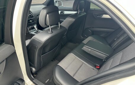 Mercedes-Benz C-Класс, 2008 год, 1 300 000 рублей, 10 фотография