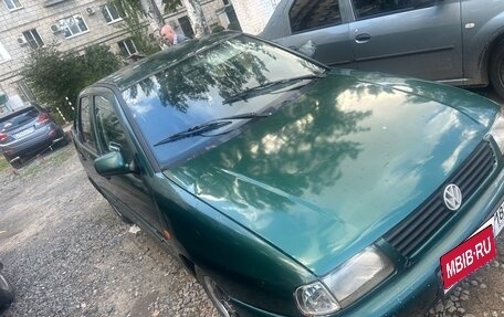 Volkswagen Polo III рестайлинг, 1997 год, 169 000 рублей, 1 фотография