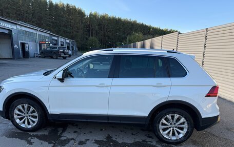 Volkswagen Tiguan II, 2019 год, 2 900 000 рублей, 2 фотография