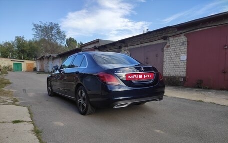 Mercedes-Benz C-Класс, 2019 год, 3 100 000 рублей, 4 фотография