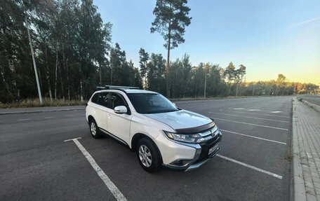Mitsubishi Outlander III рестайлинг 3, 2016 год, 1 520 000 рублей, 1 фотография