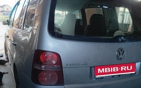 Volkswagen Touran III, 2007 год, 600 000 рублей, 3 фотография