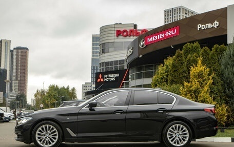 BMW 5 серия, 2019 год, 3 198 000 рублей, 6 фотография