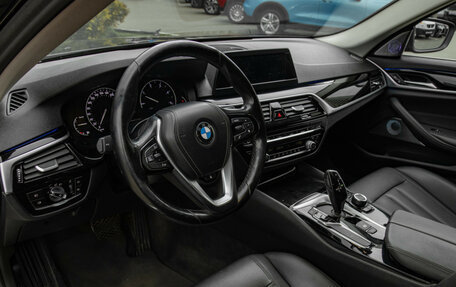 BMW 5 серия, 2019 год, 3 198 000 рублей, 12 фотография