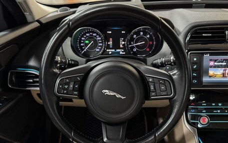 Jaguar XE I рестайлинг, 2015 год, 2 480 000 рублей, 16 фотография