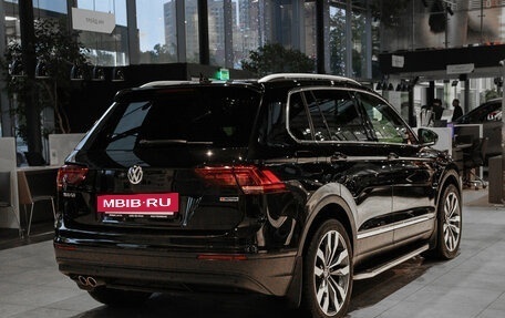 Volkswagen Tiguan II, 2020 год, 2 790 000 рублей, 4 фотография