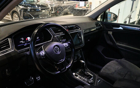 Volkswagen Tiguan II, 2020 год, 2 790 000 рублей, 12 фотография