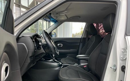 KIA Soul II рестайлинг, 2015 год, 1 349 000 рублей, 23 фотография
