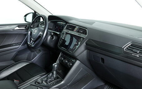 Volkswagen Tiguan II, 2018 год, 2 730 000 рублей, 9 фотография