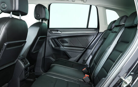 Volkswagen Tiguan II, 2018 год, 2 730 000 рублей, 10 фотография