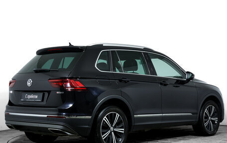 Volkswagen Tiguan II, 2018 год, 2 730 000 рублей, 5 фотография