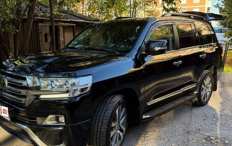 Toyota Land Cruiser 200, 2016 год, 5 100 000 рублей, 2 фотография