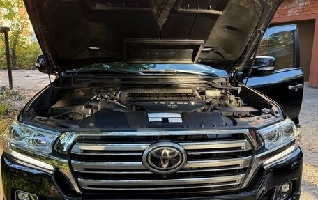 Toyota Land Cruiser 200, 2016 год, 5 100 000 рублей, 3 фотография