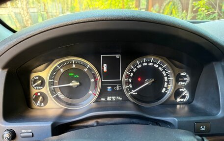 Toyota Land Cruiser 200, 2016 год, 5 100 000 рублей, 17 фотография