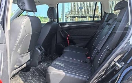 Volkswagen Tiguan II, 2024 год, 3 382 448 рублей, 6 фотография