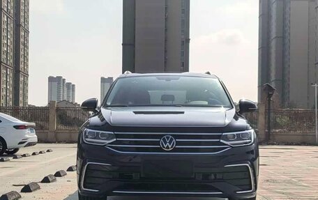 Volkswagen Tiguan II, 2024 год, 3 382 448 рублей, 5 фотография