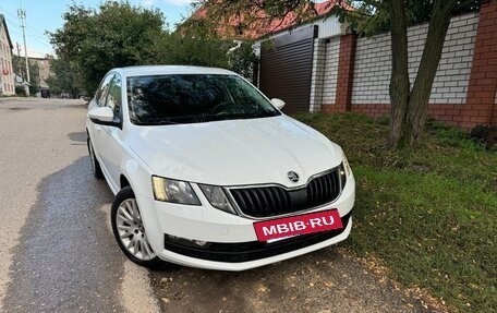 Skoda Octavia, 2018 год, 1 380 000 рублей, 2 фотография