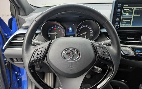 Toyota C-HR I рестайлинг, 2021 год, 2 747 000 рублей, 9 фотография