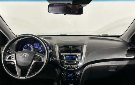 Hyundai Solaris II рестайлинг, 2016 год, 900 000 рублей, 18 фотография